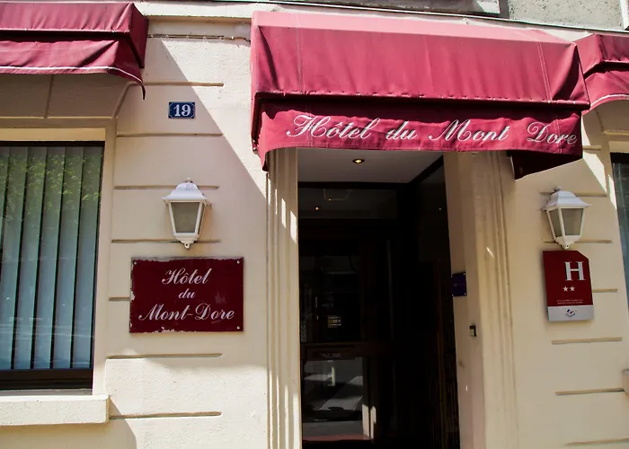 Hotel Du Mont Dore Batignolles Parijs